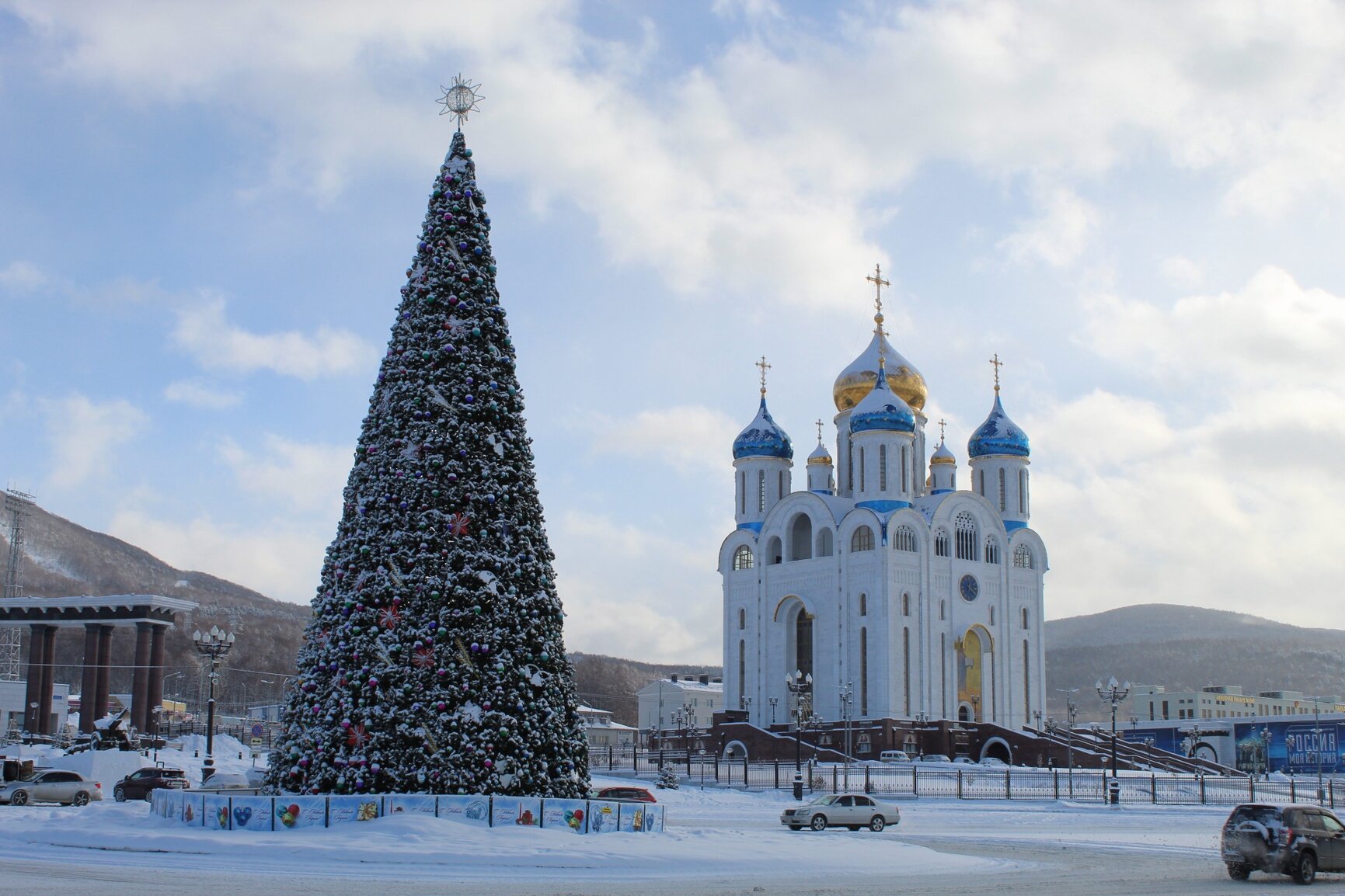 Рождественский собор Южно-Сахалинск зимой ночь
